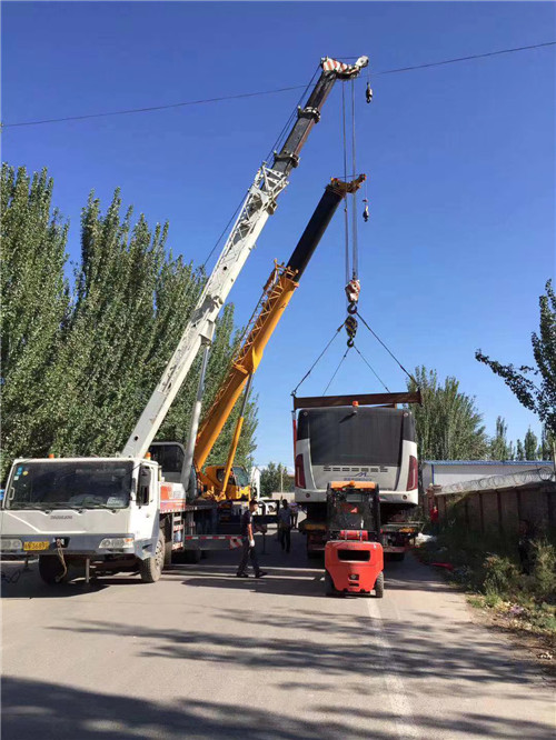 龙山县港口集装箱搬运案例